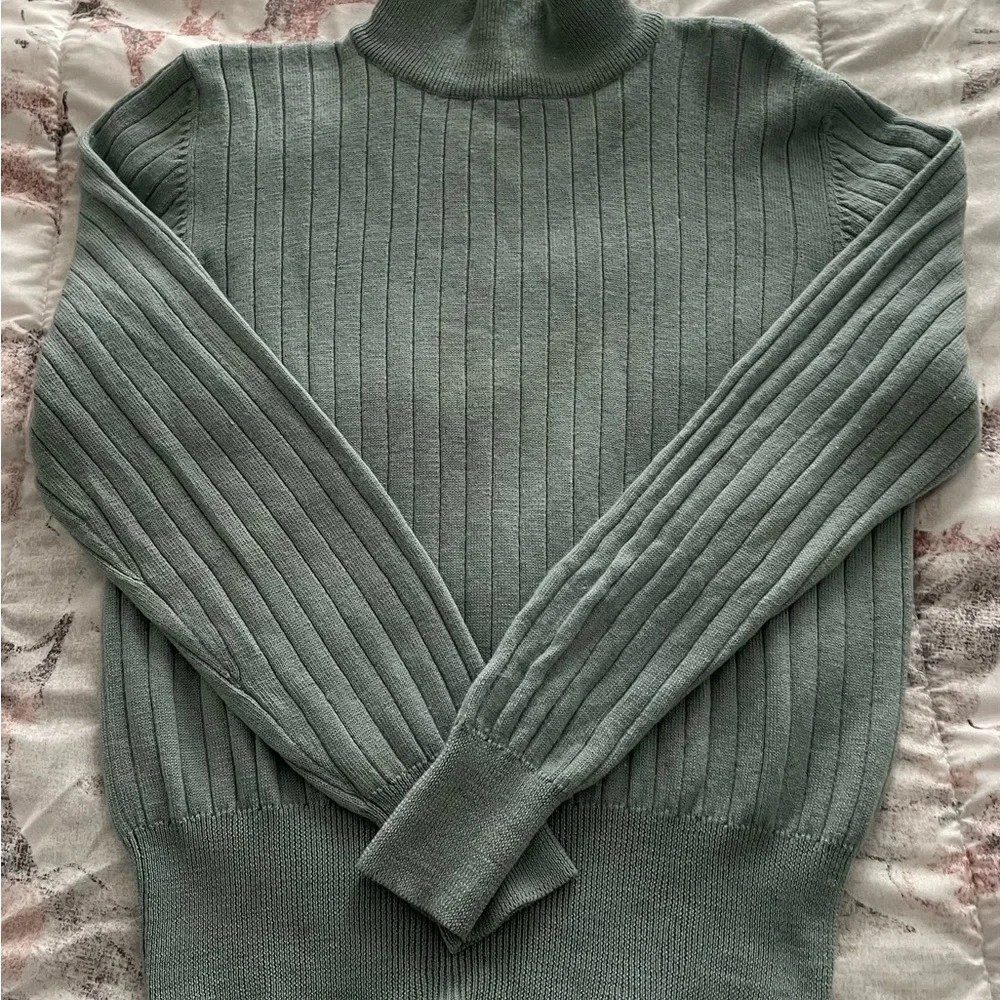 Vintage Valerie Stevens 100% merino wool baby blue ribbed turtleneck sweater PM